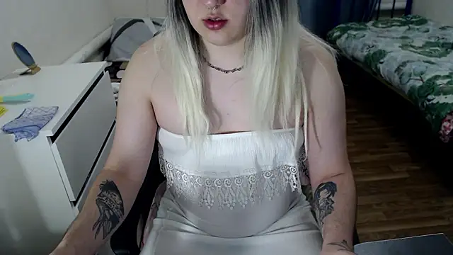 EvaMiron online show from 03-15-26, 01:23