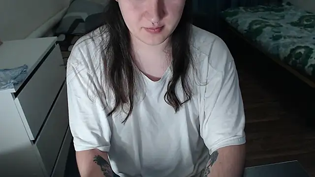 EvaMiron online show from 11-28-25, 01:44