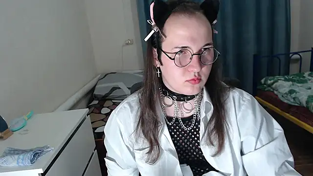 EvaMiron online show from 10-21-25, 02:16