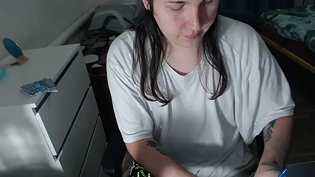 EvaMiron online show from 10-18-25, 12:07