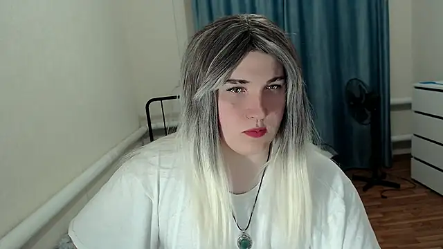 Snapshot of EvaMiron chatting on 05-30-26, 07:52 EvaMiron online show from 05-30-26, 07:52