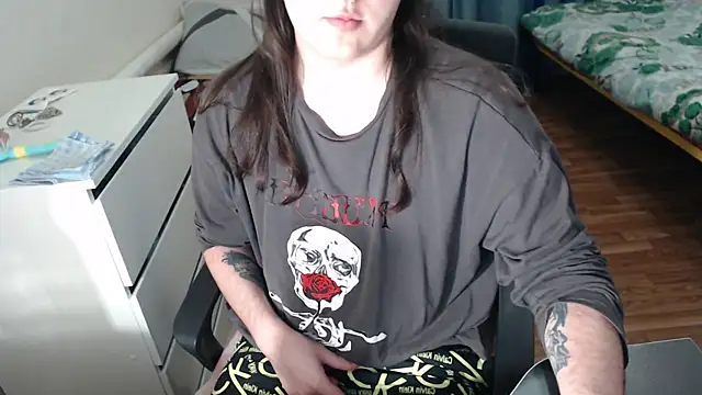 EvaMiron online show from 11-26-25, 03:56