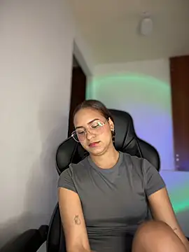 gretta kler1 online show from 03-01-25, 02:23