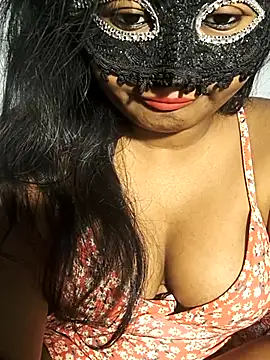 FANTASY QUEEN 07 online show from 04-13-26, 09:35