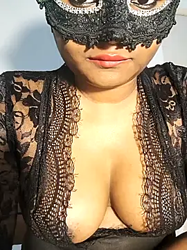 FANTASY QUEEN 07 online show from 04-18-26, 02:36