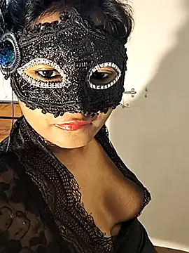 FANTASY QUEEN 07 online show from 11-25-25, 10:15