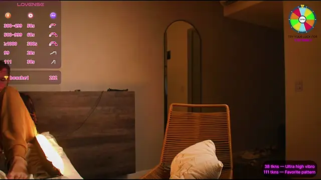 Snapshot of VunderSEX chatting on 05-19-26, 02:13 VunderSEX online show from 05-19-26, 02:13