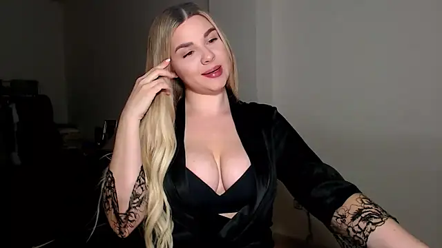 Snapshot of MiaMurMur chatting on 02-16-26, 06:28 MiaMurMur online show from 02-16-26, 06:28