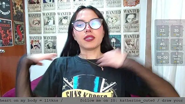 Snapshot of wild_kittys chatting on 10-26-25, 06:03 wild kittys online show from 10-26-25, 06:03