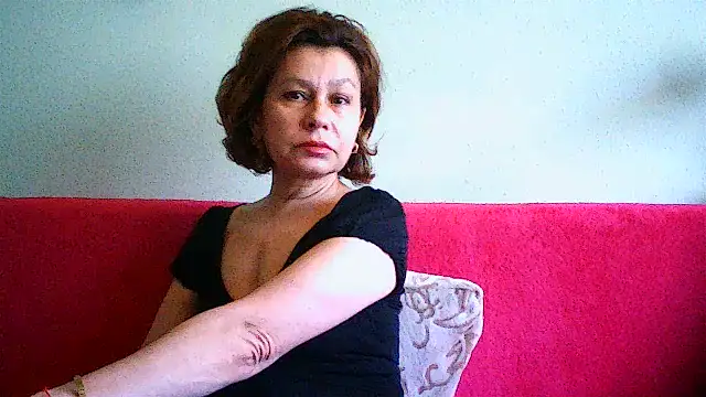 Snapshot of Mat_Elenore chatting on 05-25-26, 06:01 Mat Elenore online show from 05-25-26, 06:01