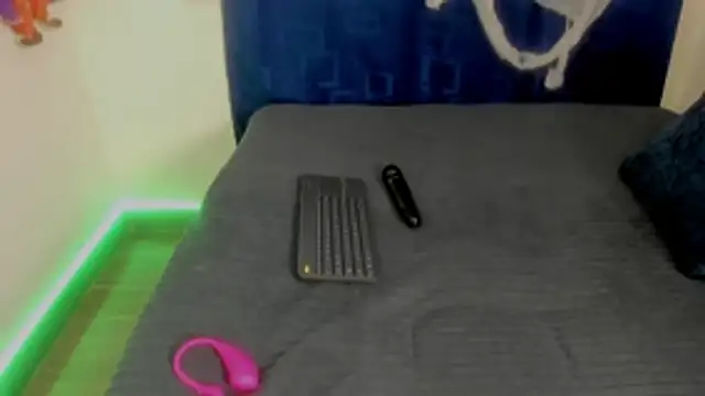 Snapshot of Keket_Smitth chatting on 10-21-25, 08:30 Keket Smitth online show from 10-21-25, 08:30