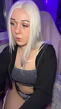 Snapshot of kinkygirl420x chatting on 03-20-26, 07:15 kinkygirl420x online show from 03-20-26, 07:15