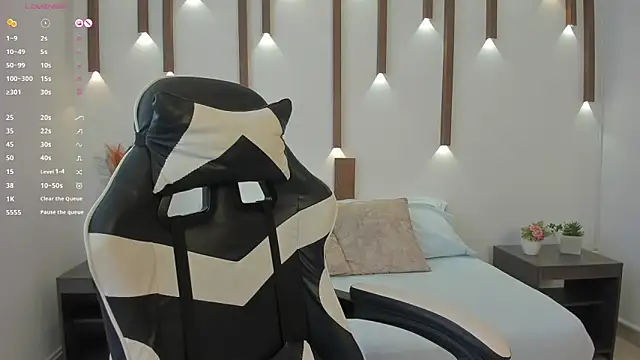 megan cooper28 online show from 10-06-25, 07:14