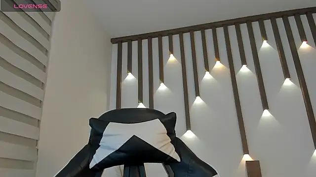 megan cooper28 online show from 12-19-25, 02:04