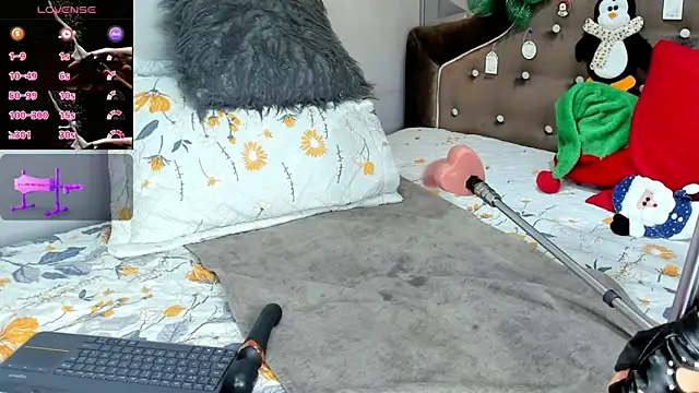 AnahiKoenig online show from 12-14-25, 08:09