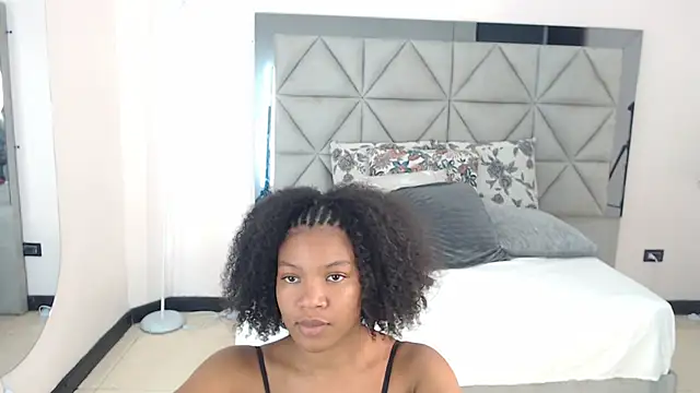 genesis moretz online show from 05-23-26, 04:44
