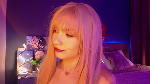 Snapshot of SandraBoyl chatting on 03-18-25, 04:18 SandraBoyl online show from 03-18-25, 04:18