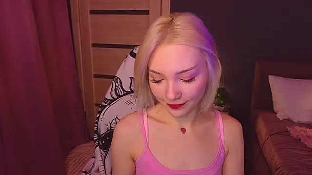 Snapshot of SandraBoyl chatting on 01-28-25, 01:08 SandraBoyl online show from 01-28-25, 01:08