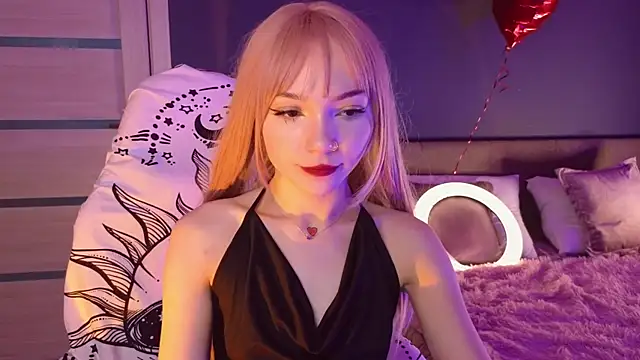 Snapshot of SandraBoyl chatting on 03-03-25, 04:21 SandraBoyl online show from 03-03-25, 04:21