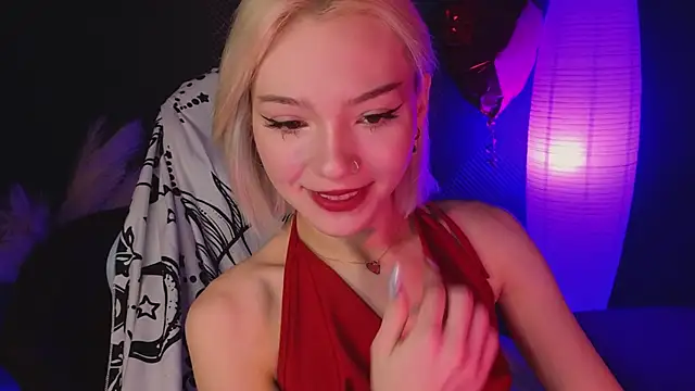 Snapshot of SandraBoyl chatting on 03-04-25, 01:12 SandraBoyl online show from 03-04-25, 01:12