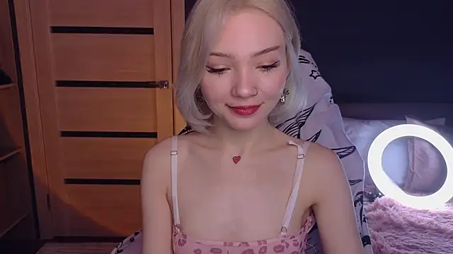 Snapshot of SandraBoyl chatting on 01-24-25, 01:13 SandraBoyl online show from 01-24-25, 01:13