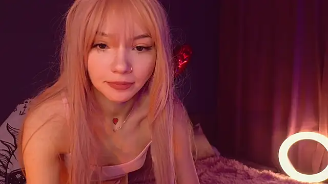 Snapshot of SandraBoyl chatting on 03-05-25, 01:10 SandraBoyl online show from 03-05-25, 01:10