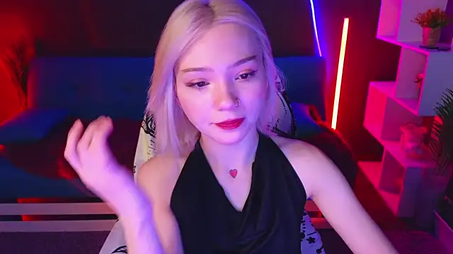 Snapshot of SandraBoyl chatting on 01-29-25, 01:16 SandraBoyl online show from 01-29-25, 01:16