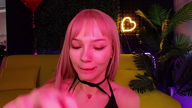 Snapshot of SandraBoyl chatting on 03-02-25, 11:19 SandraBoyl online show from 03-02-25, 11:19