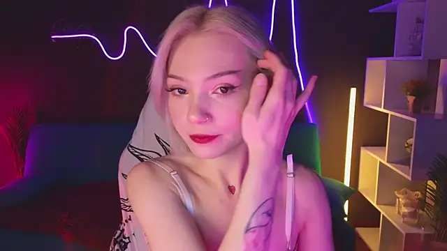 Snapshot of SandraBoyl chatting on 01-26-25, 01:09 SandraBoyl online show from 01-26-25, 01:09