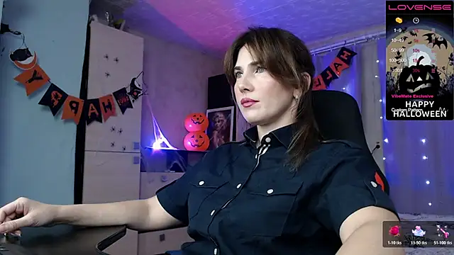 Daniela Cooperr online show from 11-02-25, 04:45