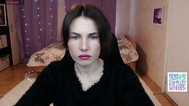 Daniela Cooperr online show from 04-09-26, 07:58