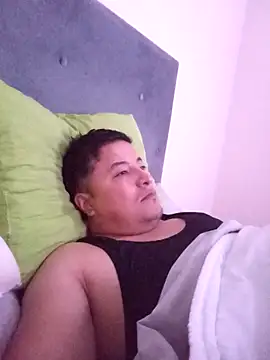 Snapshot of LusoCol chatting on 10-28-25, 04:39 LusoCol online show from 10-28-25, 04:39