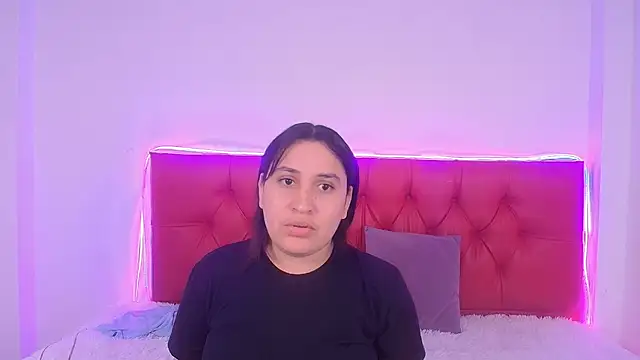 Snapshot of Little_Cuttie_ chatting on 03-14-25, 04:10 Little Cuttie online show from 03-14-25, 04:10