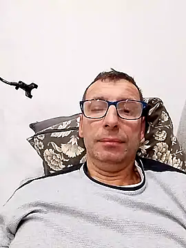 Snapshot of Anastasio33 chatting on 10-04-25, 01:29 Anastasio33 online show from 10-04-25, 01:29