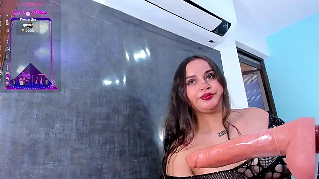 sophia vivas online show from 12-02-25, 08:43