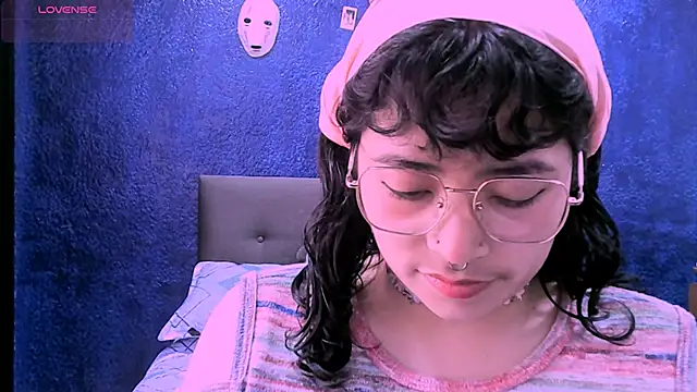 Snapshot of NinaYellow chatting on 09-23-25, 12:56 NinaYellow online show from 09-23-25, 12:56