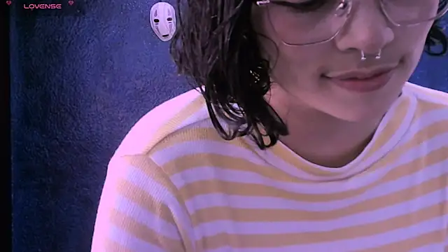 Snapshot of NinaYellow chatting on 12-05-24, 03:55 NinaYellow online show from 12-05-24, 03:55