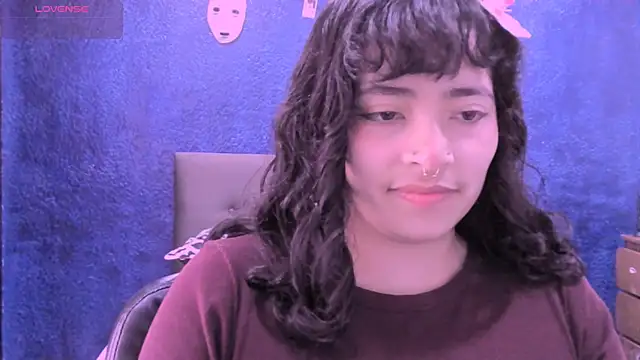 Snapshot of NinaYellow chatting on 10-21-25, 04:28 NinaYellow online show from 10-21-25, 04:28