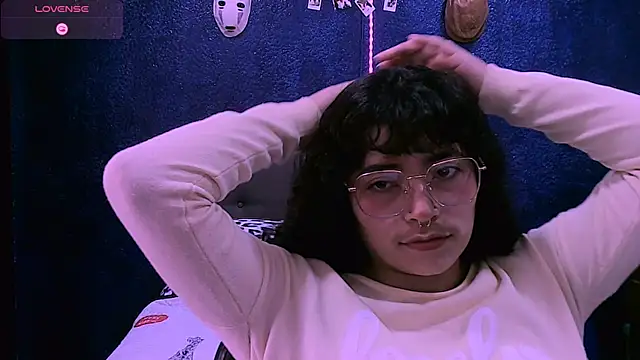 Snapshot of NinaYellow chatting on 10-20-25, 01:33 NinaYellow online show from 10-20-25, 01:33