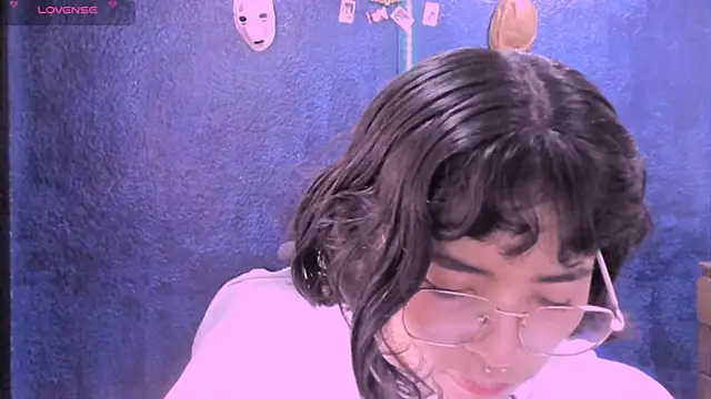 Snapshot of NinaYellow chatting on 12-09-24, 03:22 NinaYellow online show from 12-09-24, 03:22