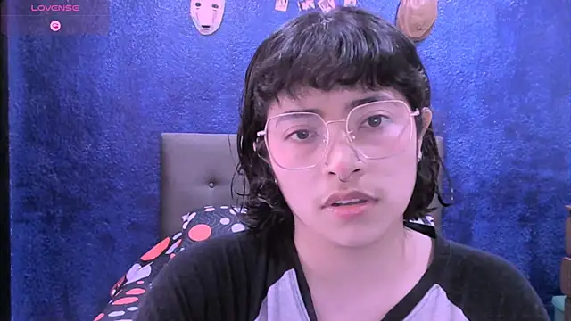 NinaYellow online show from 11-19-25, 12:49