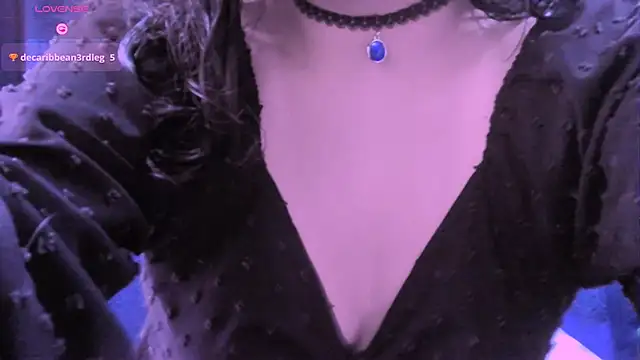 Snapshot of NinaYellow chatting on 10-04-25, 04:19 NinaYellow online show from 10-04-25, 04:19