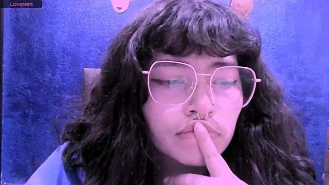 Snapshot of NinaYellow chatting on 09-12-25, 03:17 NinaYellow online show from 09-12-25, 03:17