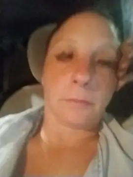 Snapshot of Everlyrose27 chatting on 02-26-26, 02:33 Everlyrose27 online show from 02-26-26, 02:33