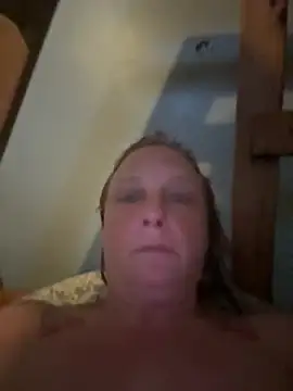 Everlyrose27 online show from 05-13-26, 04:36