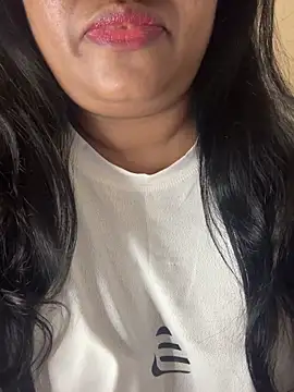 Shasha X online show from 11-29-25, 02:39