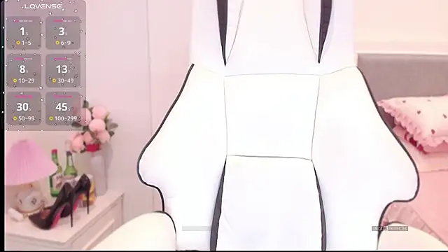 PimChanOK online show from 10-24-25, 01:32