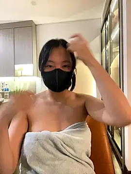 MEOW MEO online show from 11-25-25, 04:07