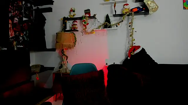 Snapshot of Tom_Krakow chatting on 12-14-24, 07:25 Tom Krakow online show from 12-14-24, 07:25