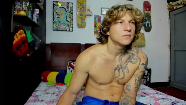 Tom Krakow online show from 11-25-25, 02:06